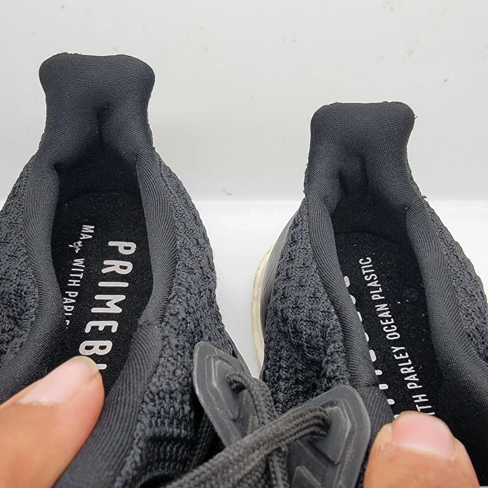 Adidas UltraBoost 4.0 DNA Womens 6 Black Running Shoes Primeblue - FV9123